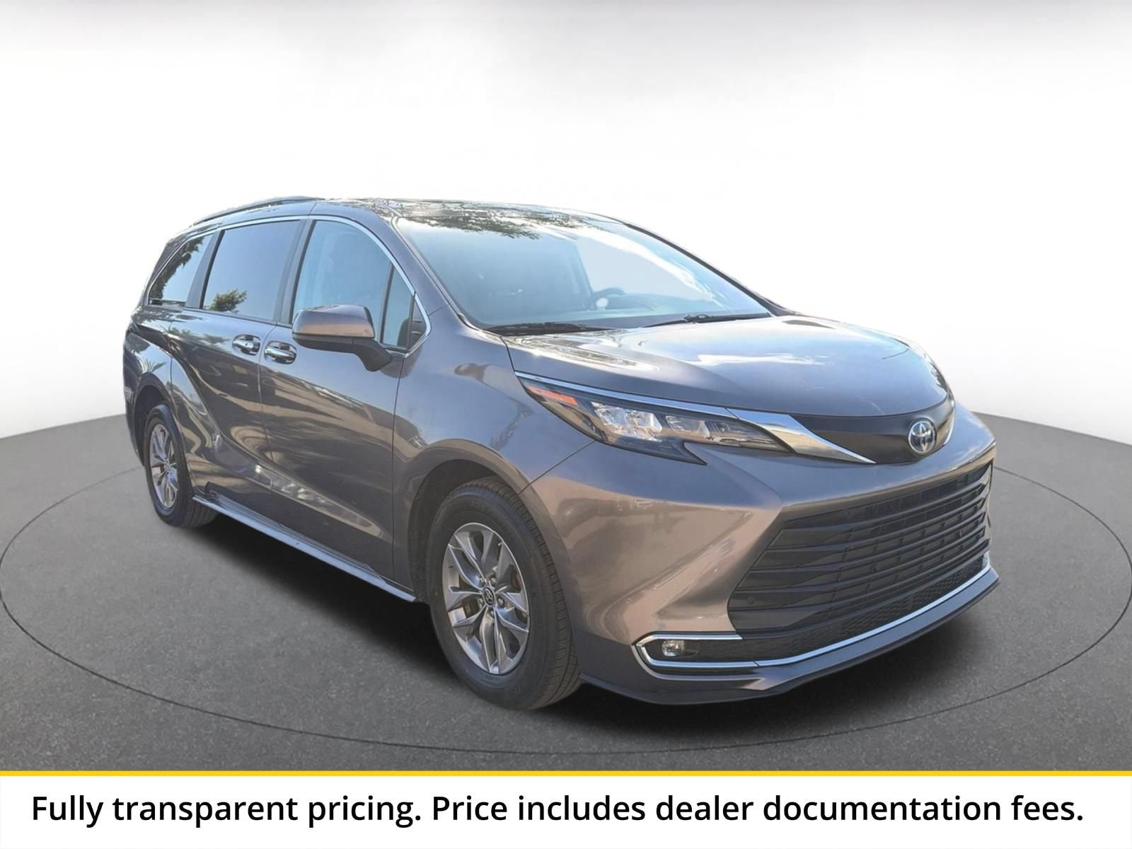 Thumbnail: 2024 Toyota Sienna - 1