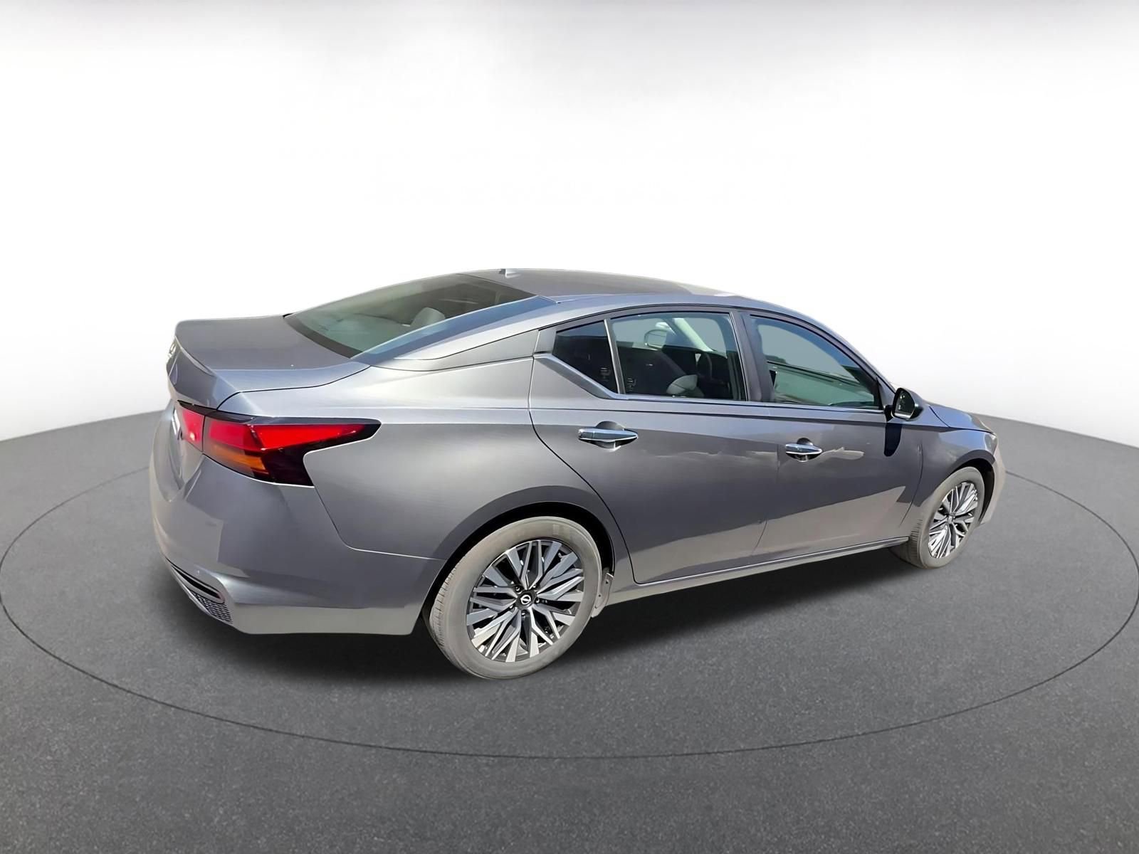 Thumbnail: 2025 Nissan Altima - 14