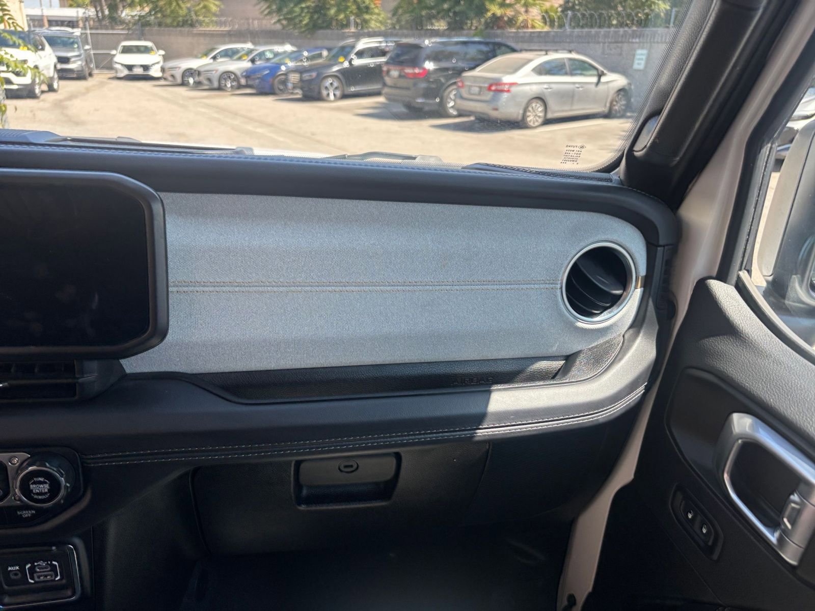 Thumbnail: 2025 Jeep Wrangler - 35