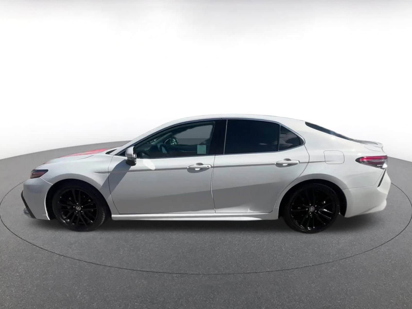 Thumbnail: 2022 Toyota Camry - 9