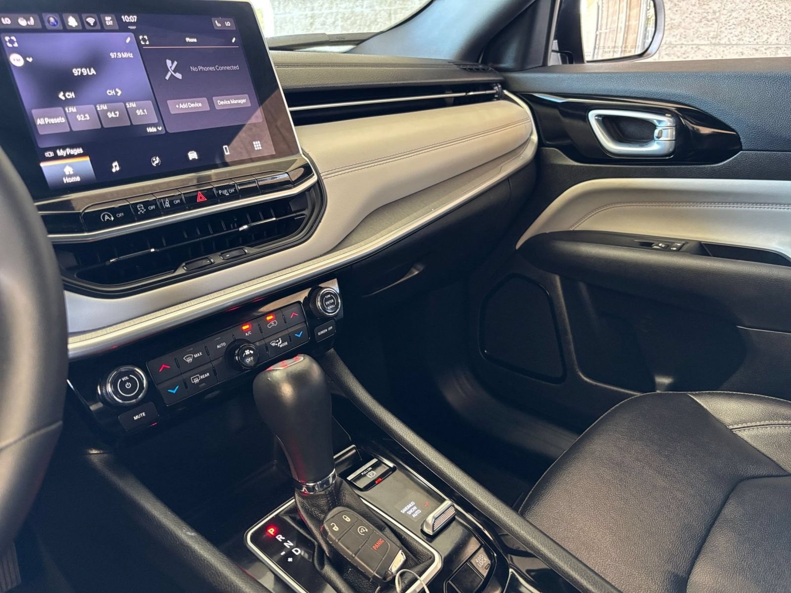 Thumbnail: 2025 Jeep Compass - 31