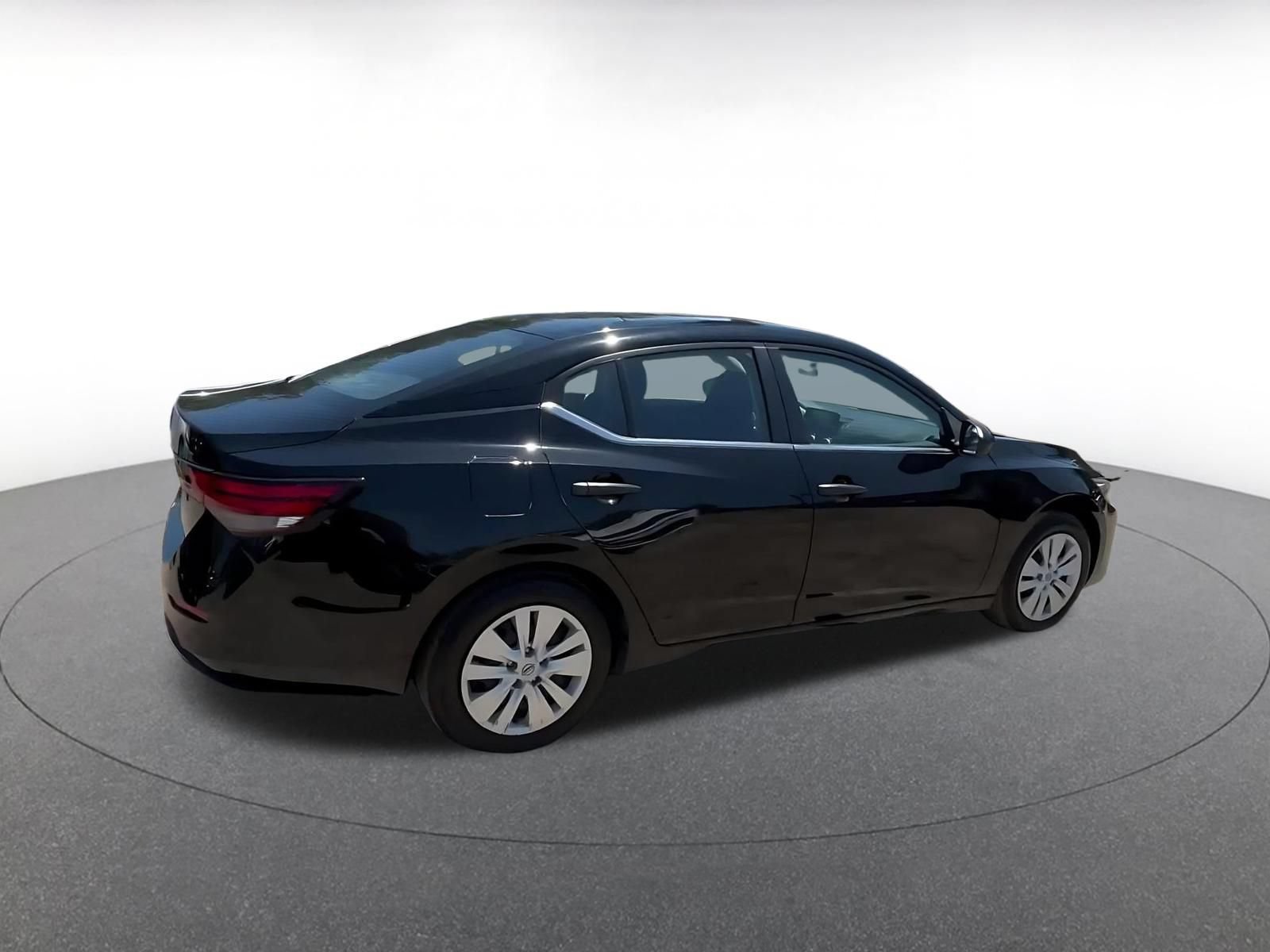 Thumbnail: 2025 Nissan Sentra - 14