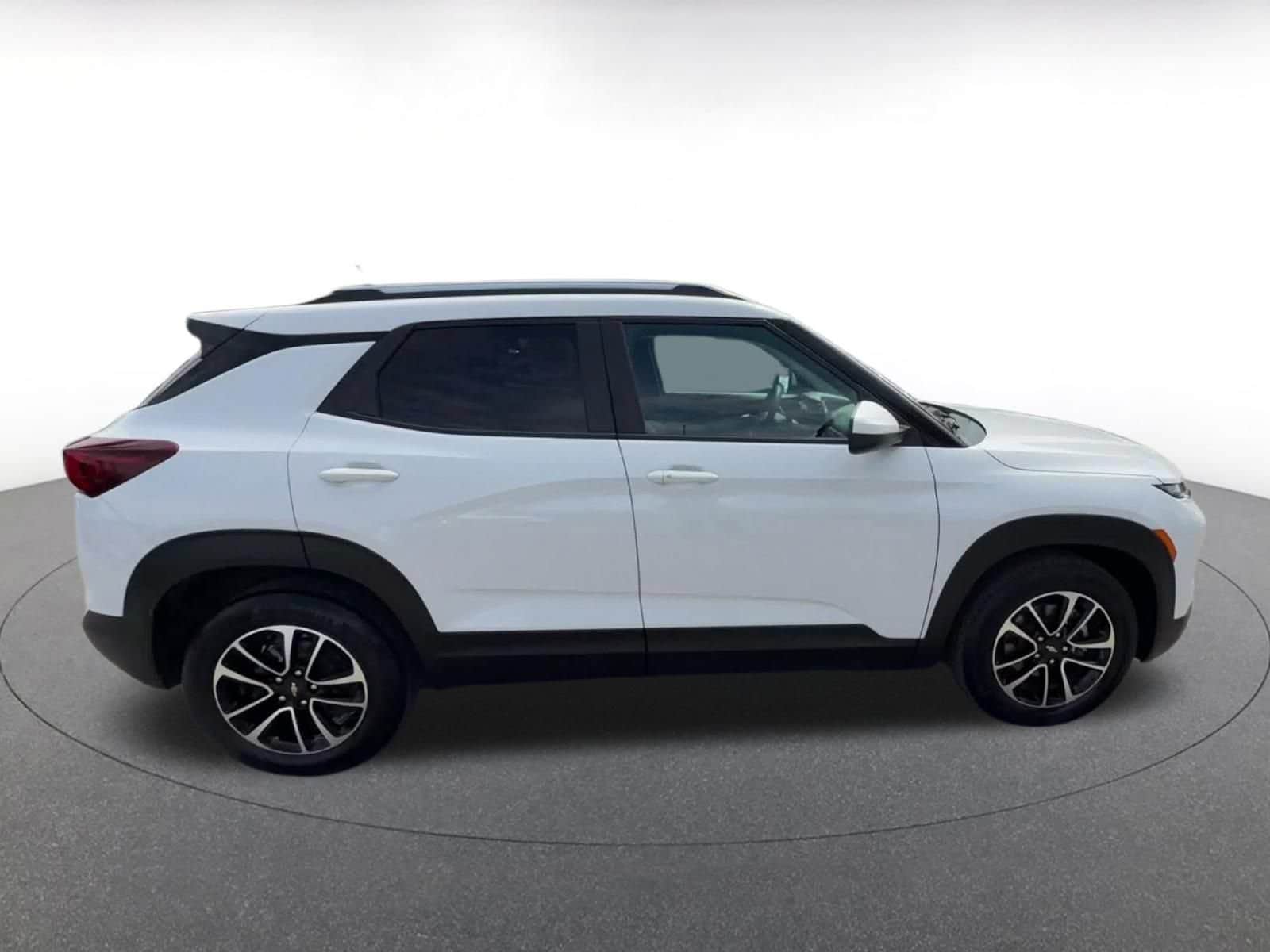 Thumbnail: 2025 Chevrolet TrailBlazer - 15