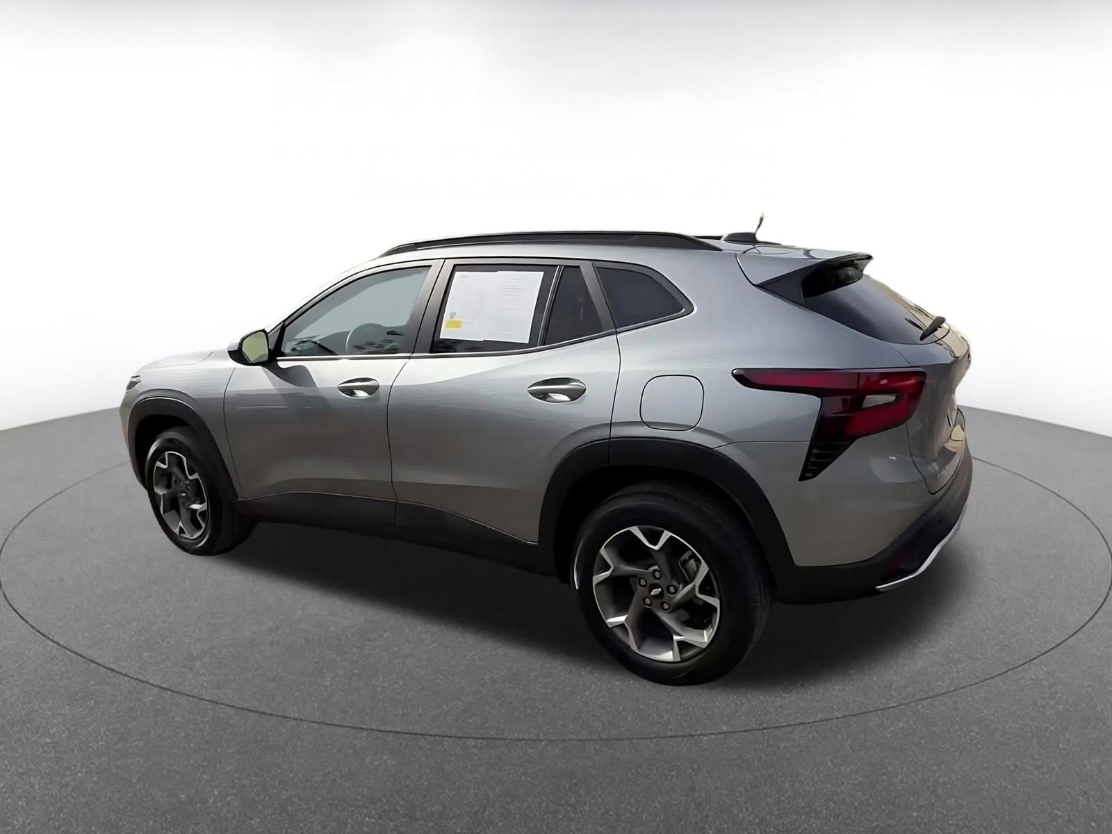 Thumbnail: 2025 Chevrolet Trax - 10