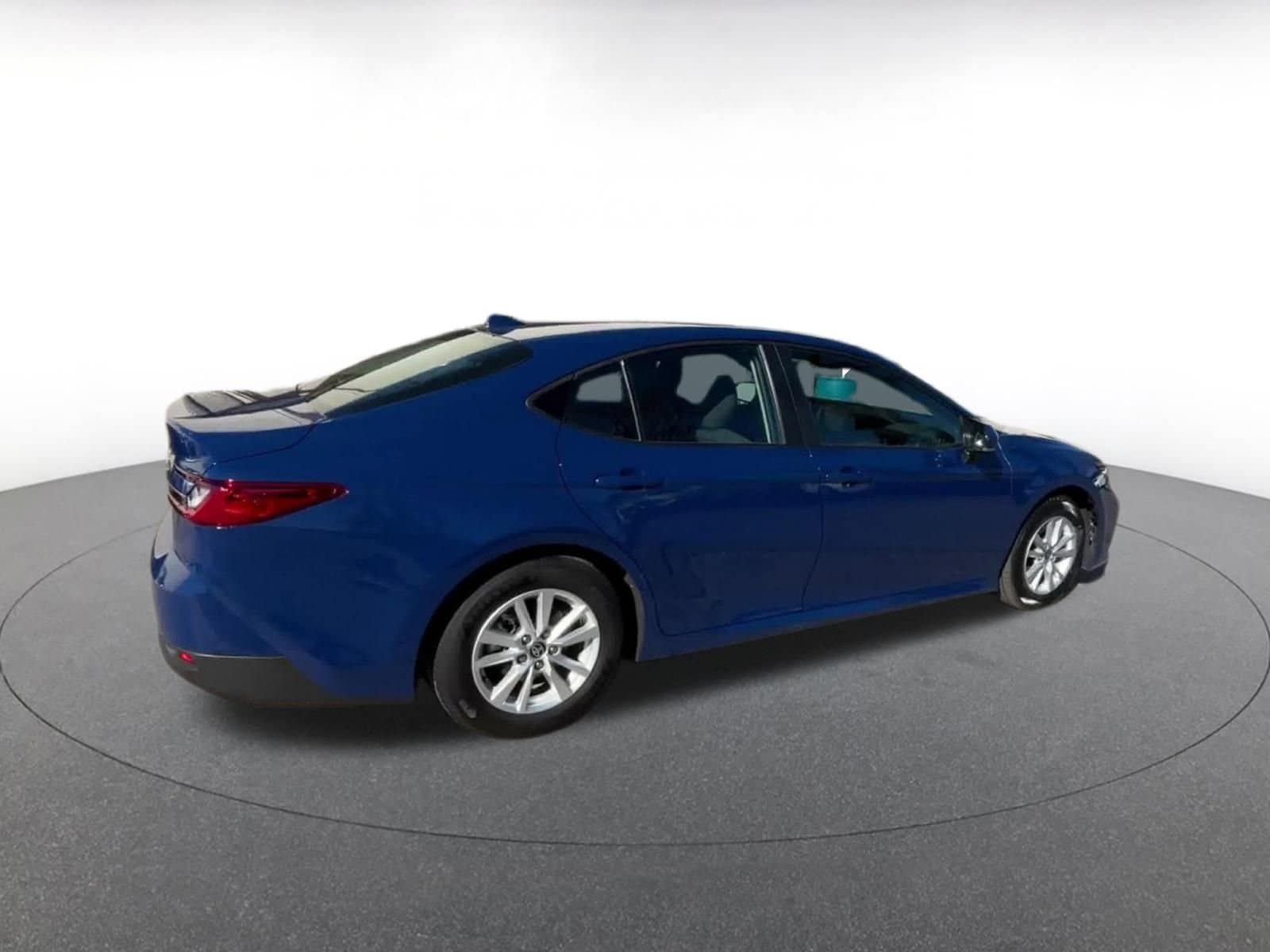 Thumbnail: 2025 Toyota Camry - 15