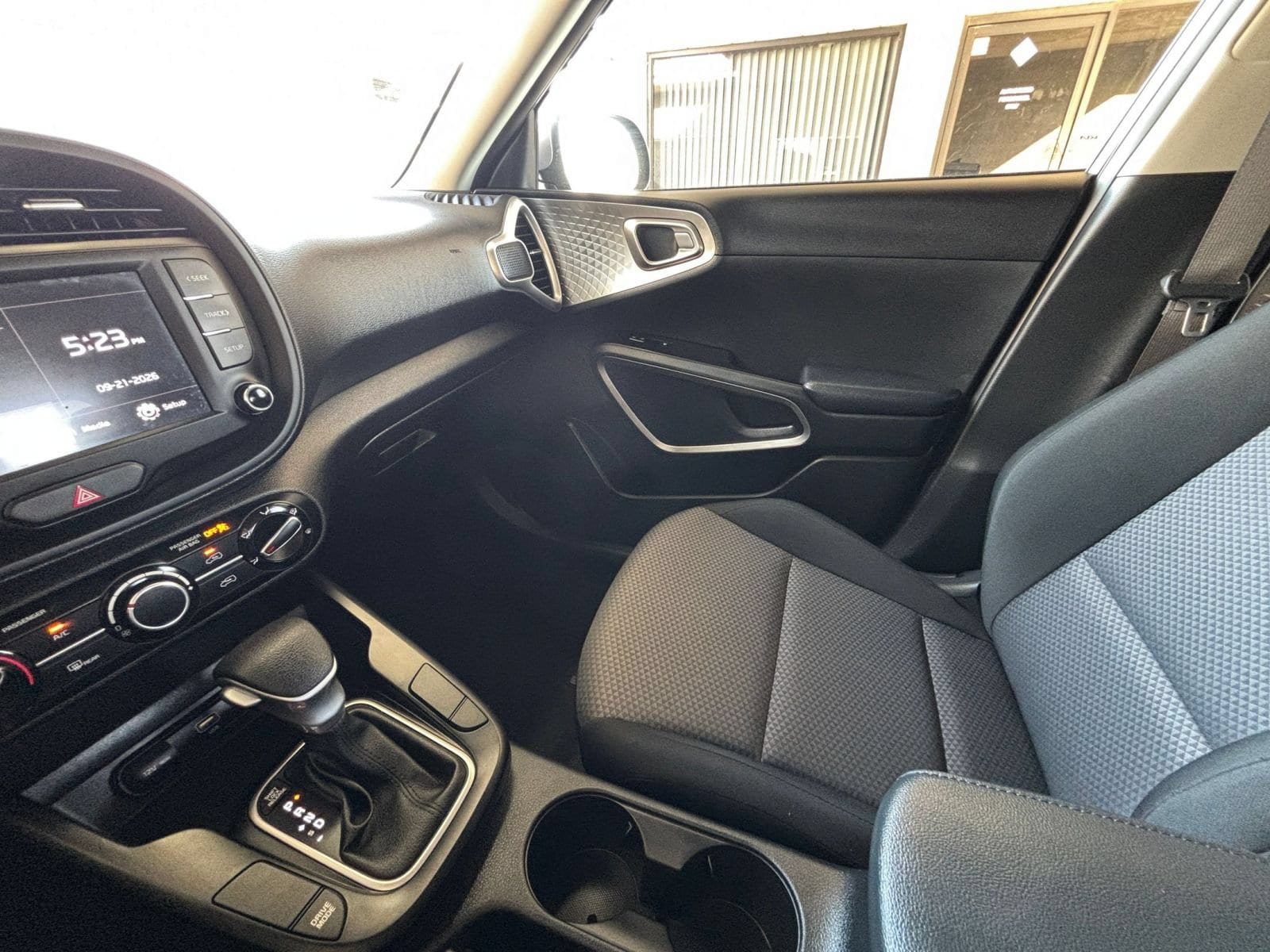 Thumbnail: 2025 Kia Soul - 32