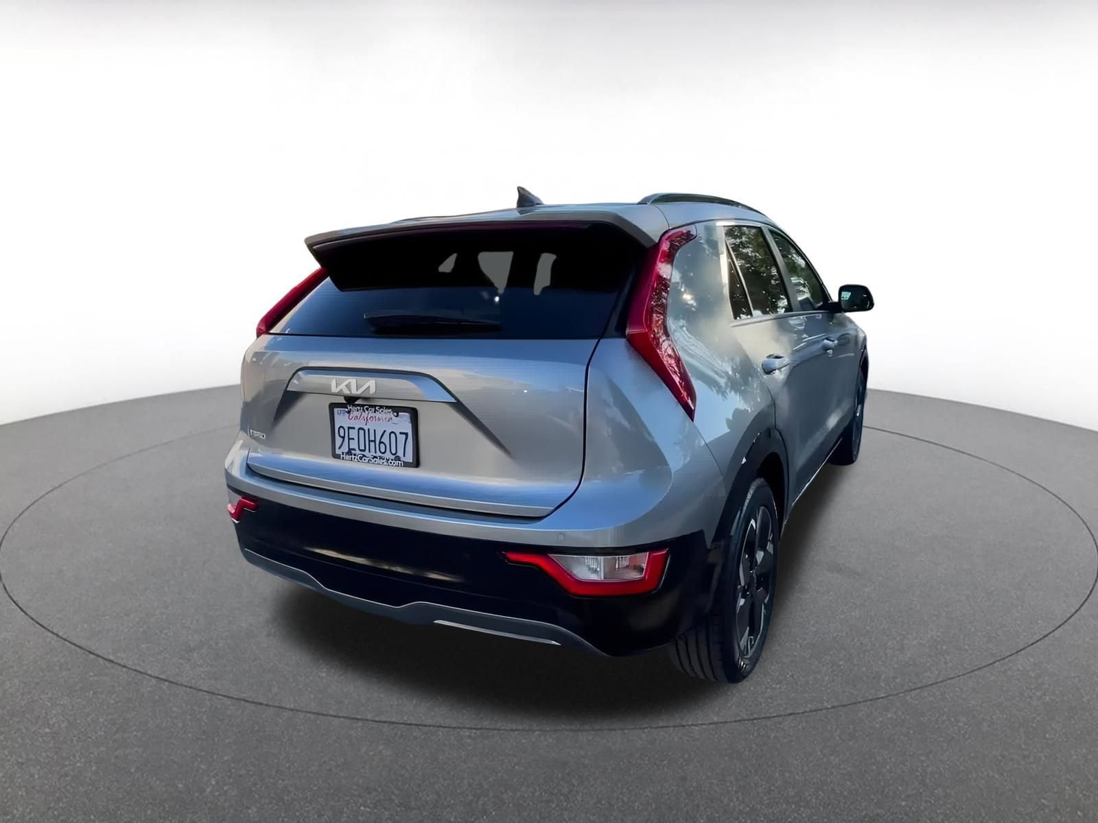 Thumbnail: 2023 Kia Niro - 13