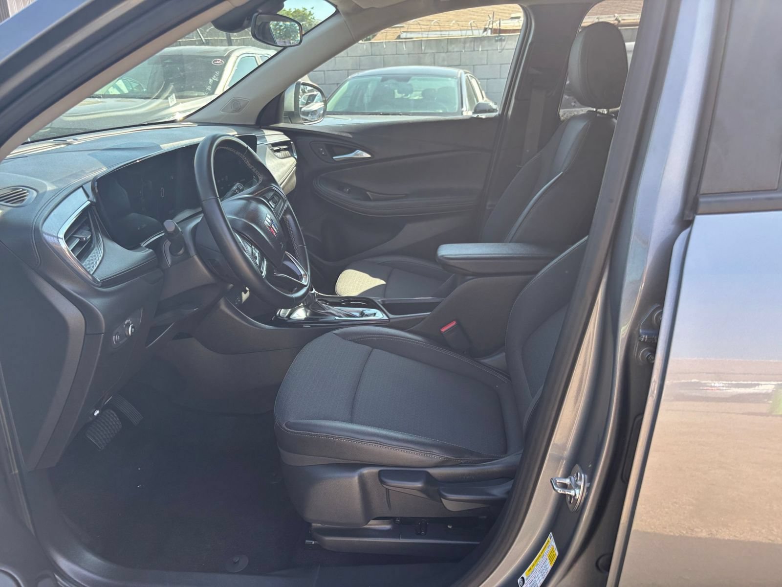 Thumbnail: 2025 Buick Encore GX - 27