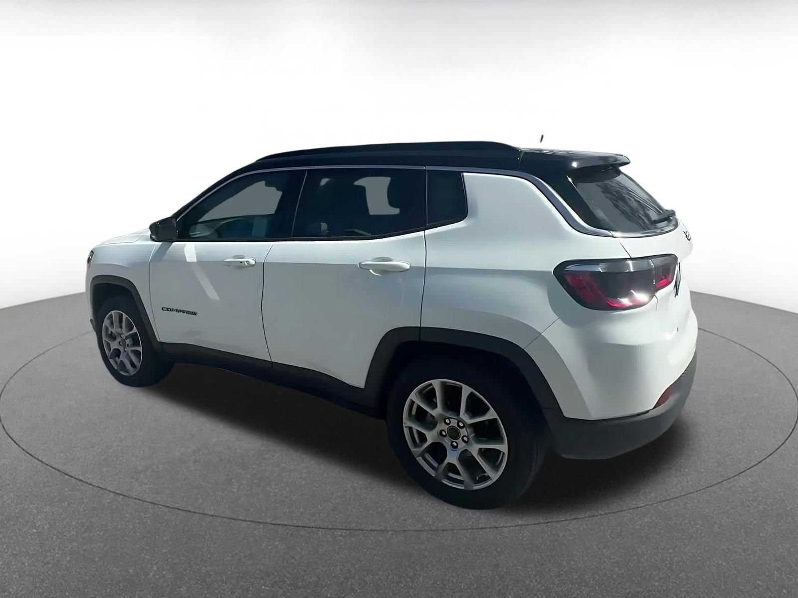 Thumbnail: 2025 Jeep Compass - 10