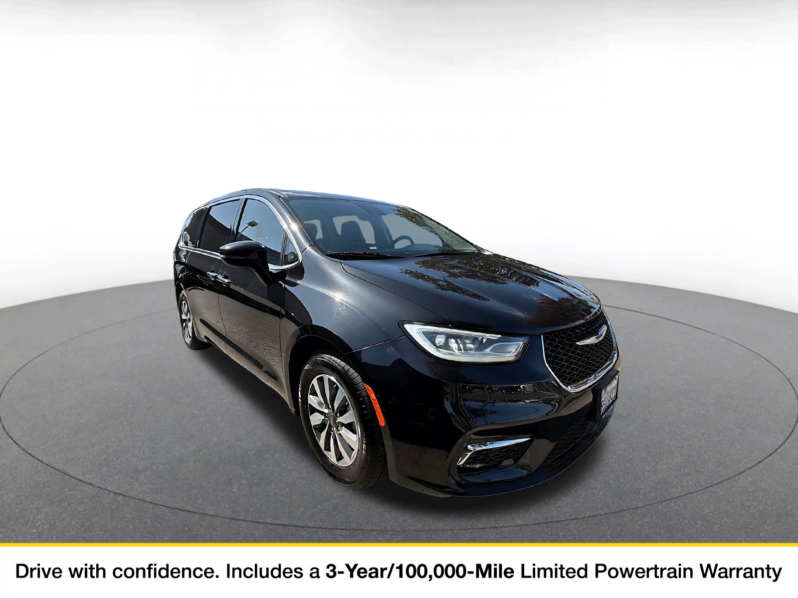 Thumbnail: 2023 Chrysler Pacifica - 1