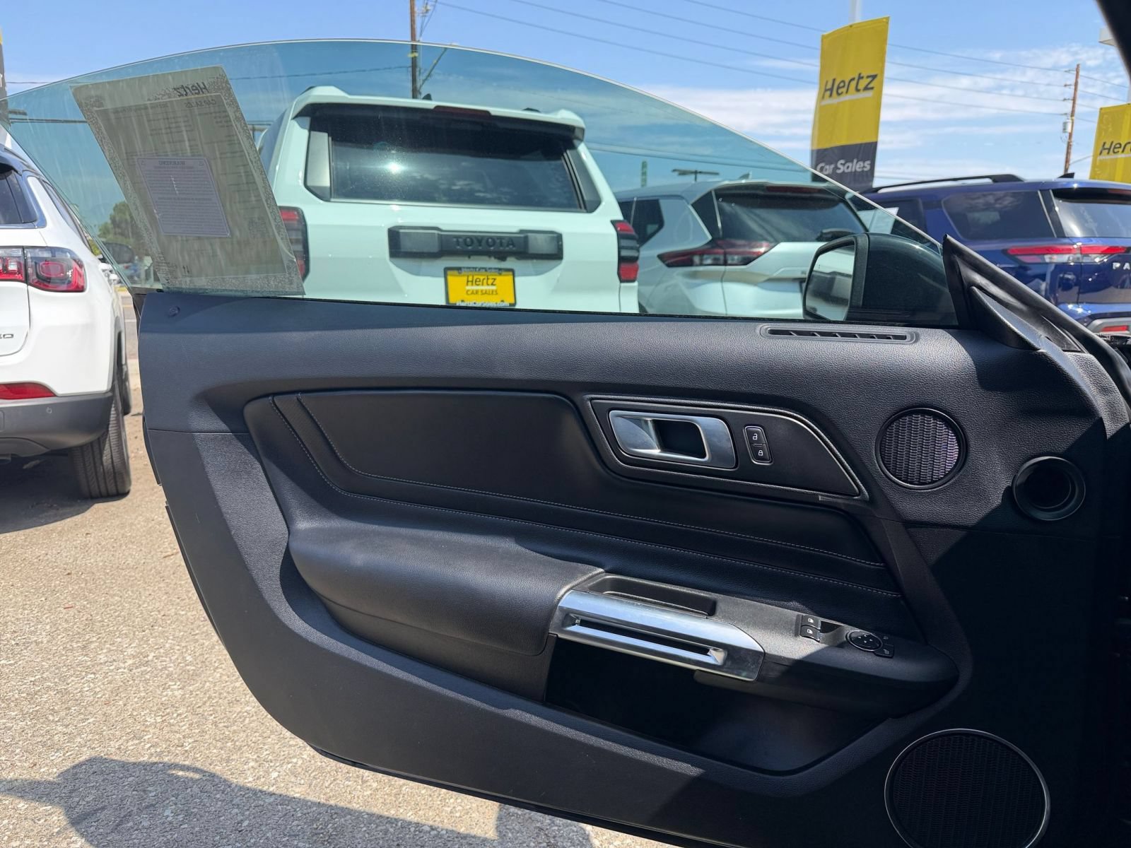 Thumbnail: 2022 Ford Mustang - 18