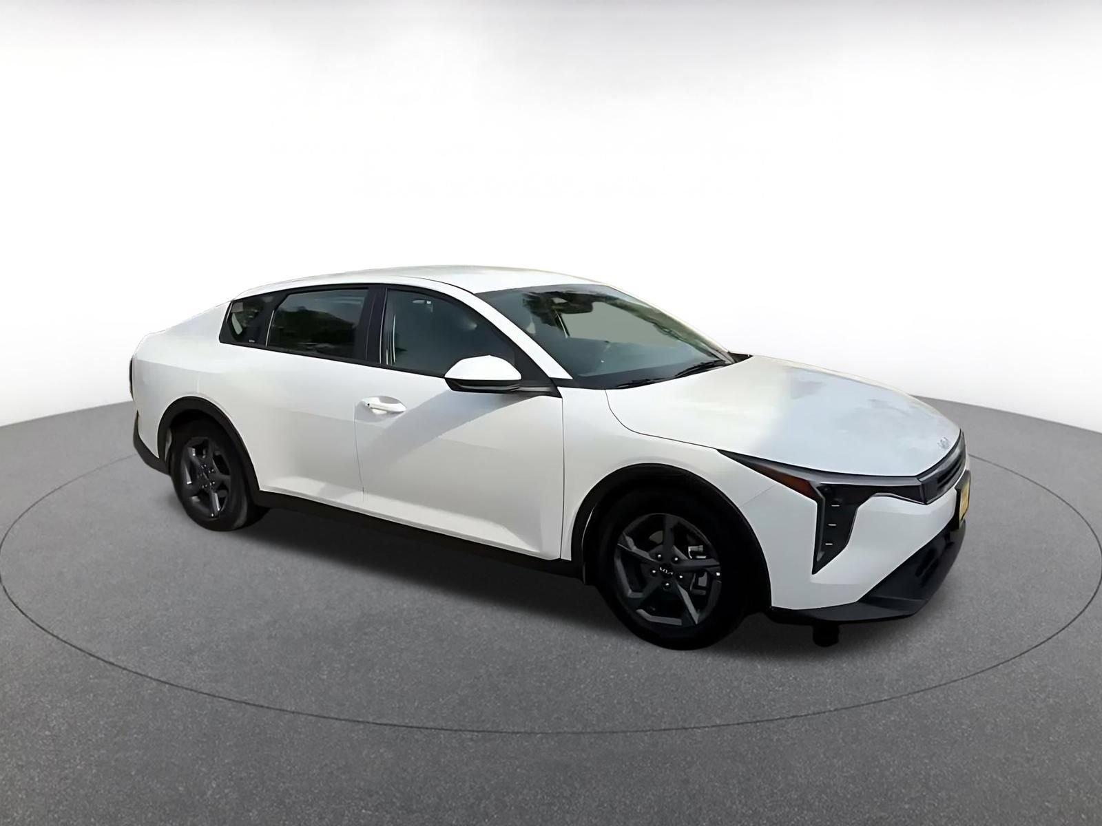 Thumbnail: 2025 Kia K4 - 2