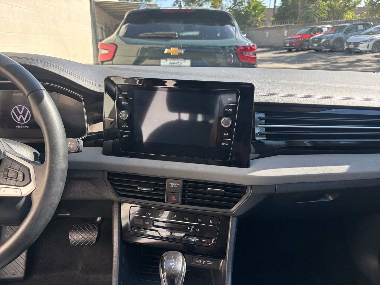 Thumbnail: 2025 Volkswagen Jetta - 18