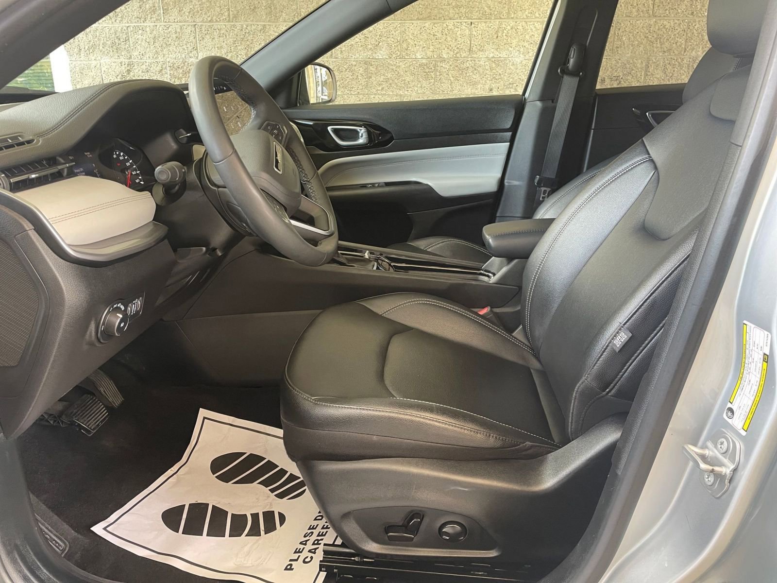 Thumbnail: 2025 Jeep Compass - 28