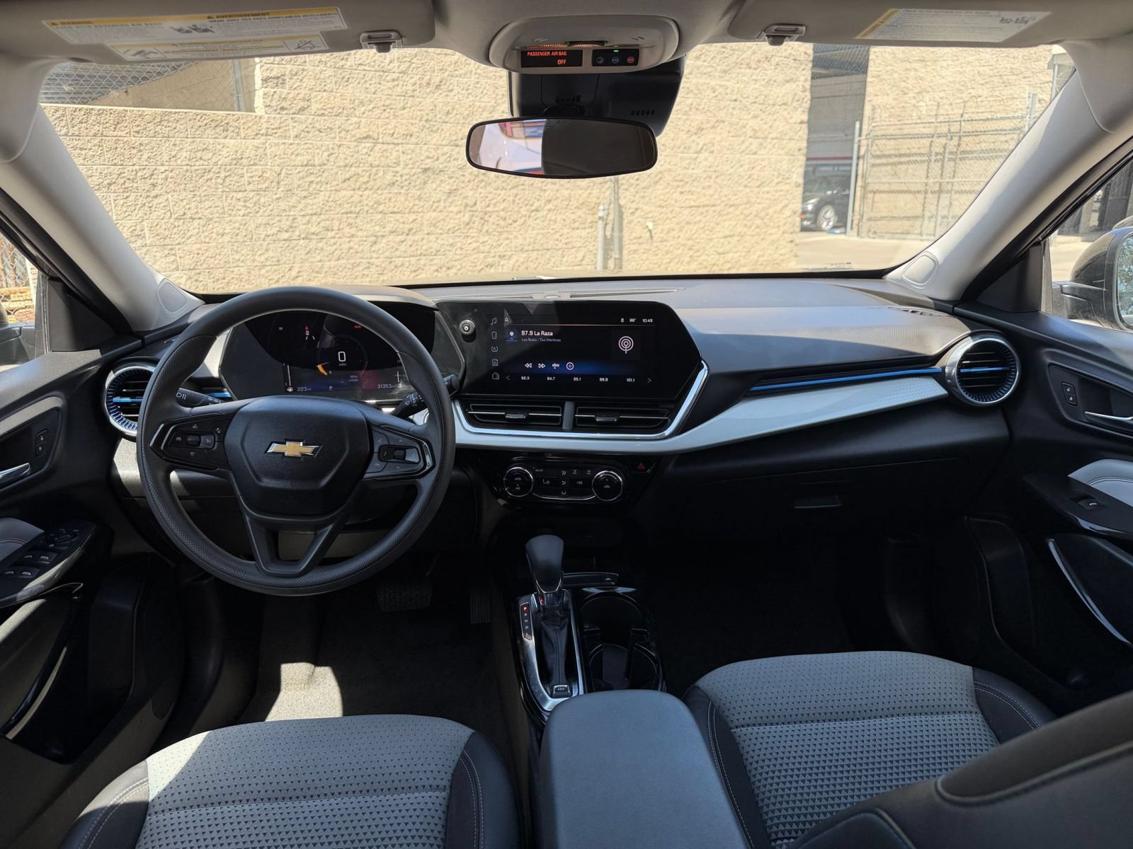 Thumbnail: 2025 Chevrolet Trax - 31