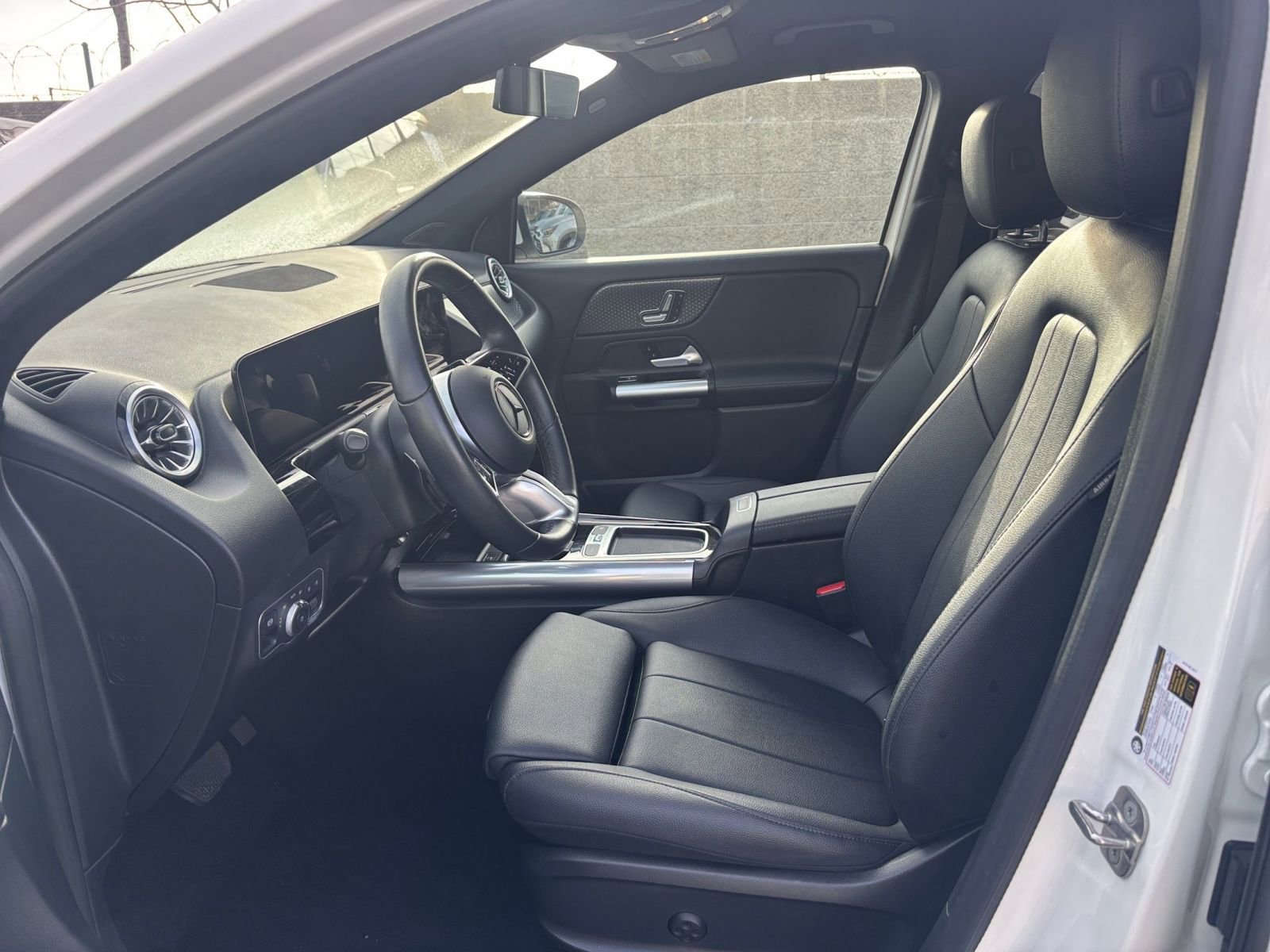 Thumbnail: 2025 Mercedes-Benz GLA - 27