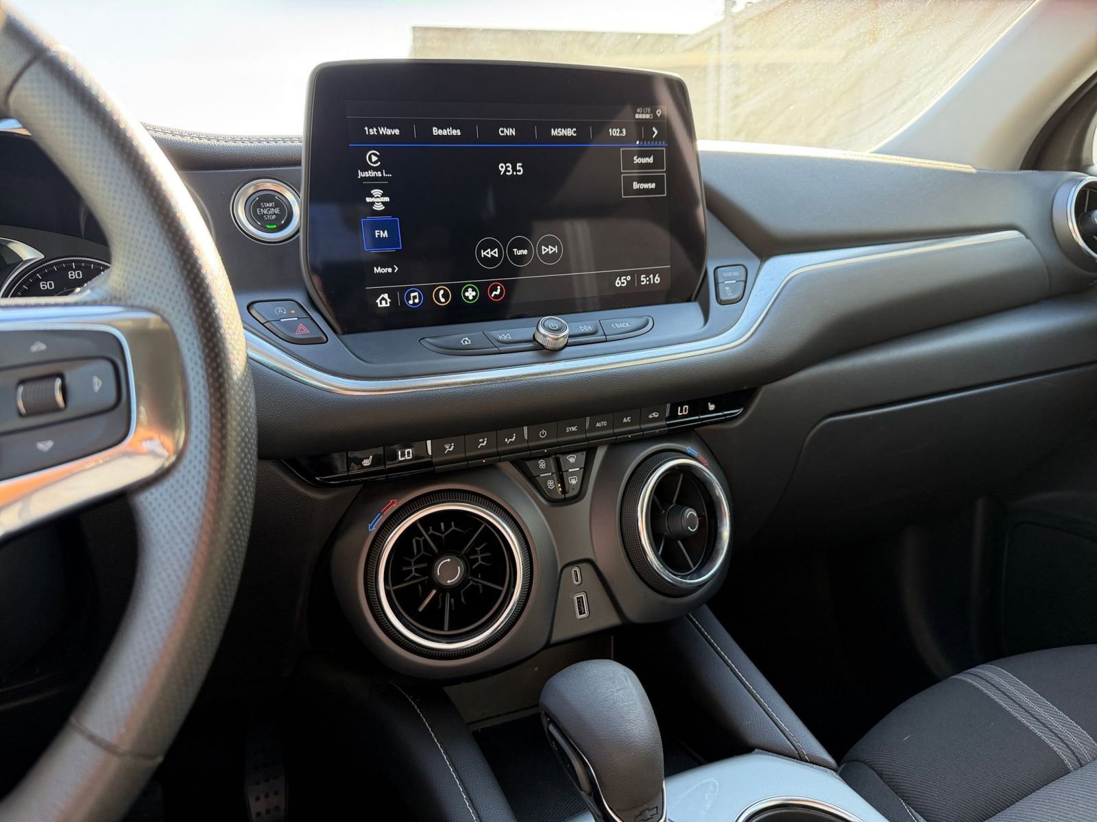 Thumbnail: 2025 Chevrolet Blazer - 17