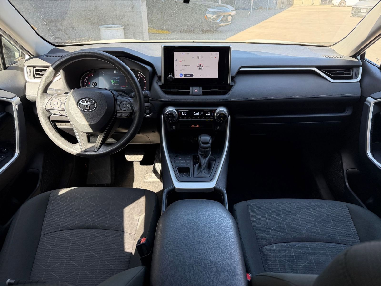 Thumbnail: 2025 Toyota RAV4 - 35