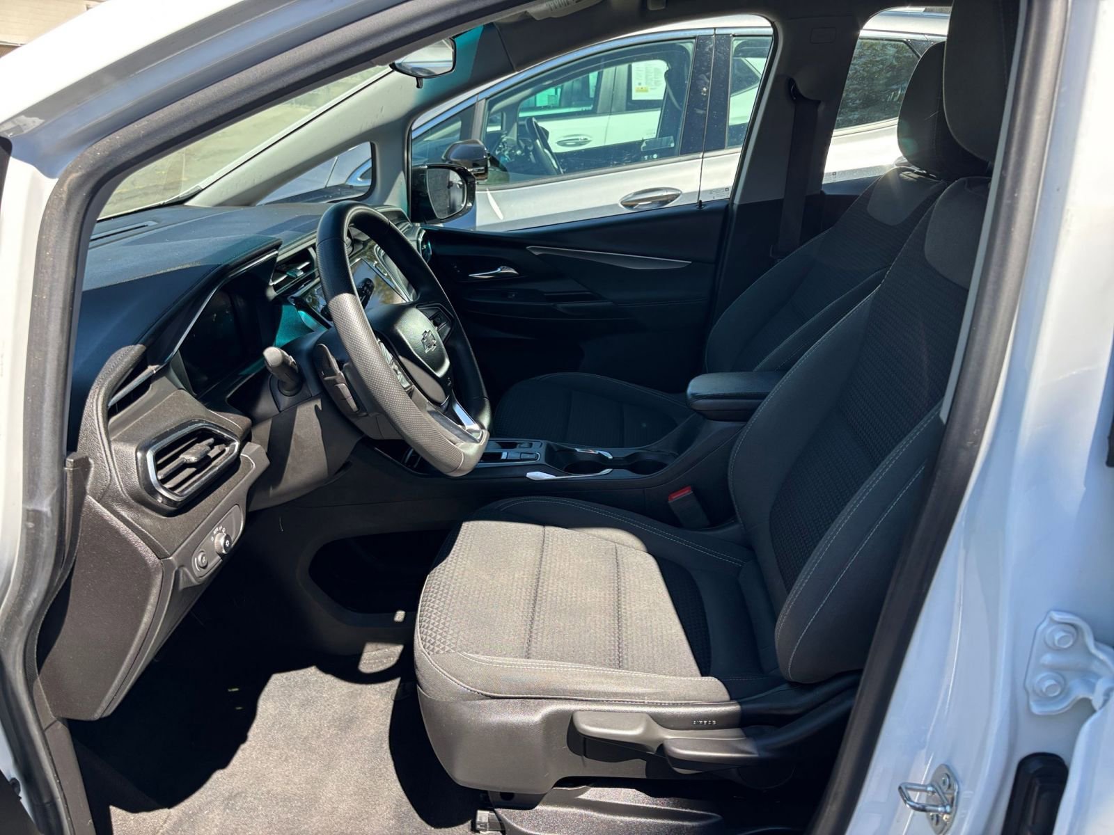 Thumbnail: 2023 Chevrolet Bolt EV - 31