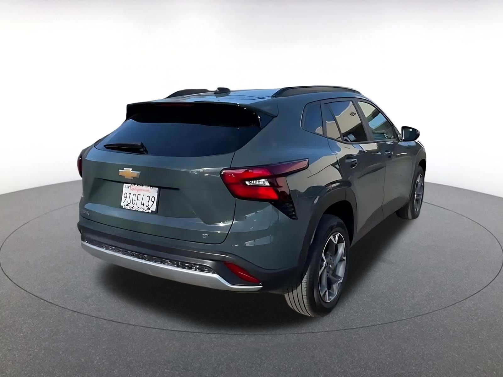 Thumbnail: 2025 Chevrolet Trax - 15