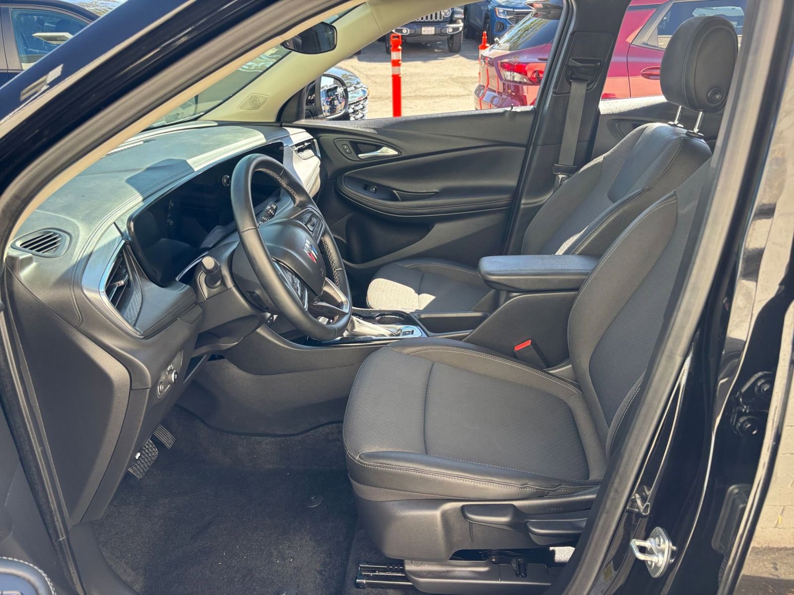 Thumbnail: 2025 Buick Encore GX - 27