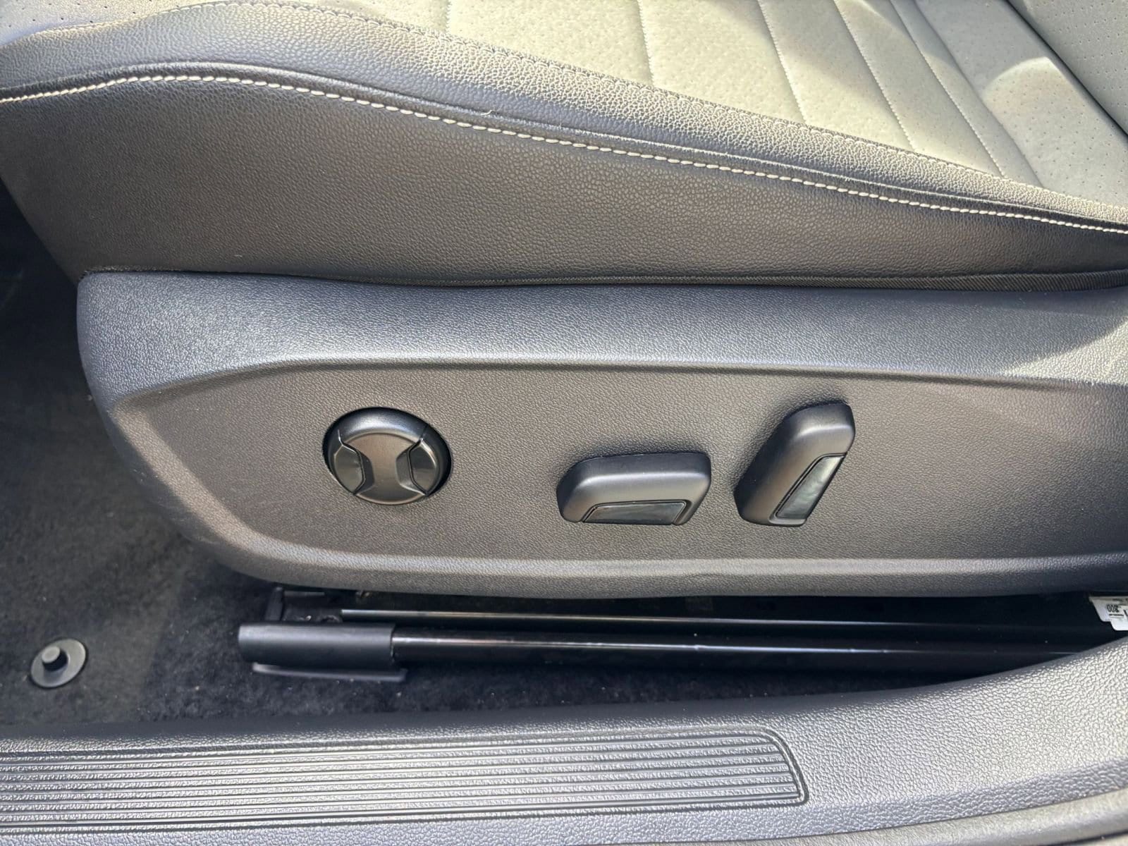 Thumbnail: 2025 Volkswagen Jetta - 23