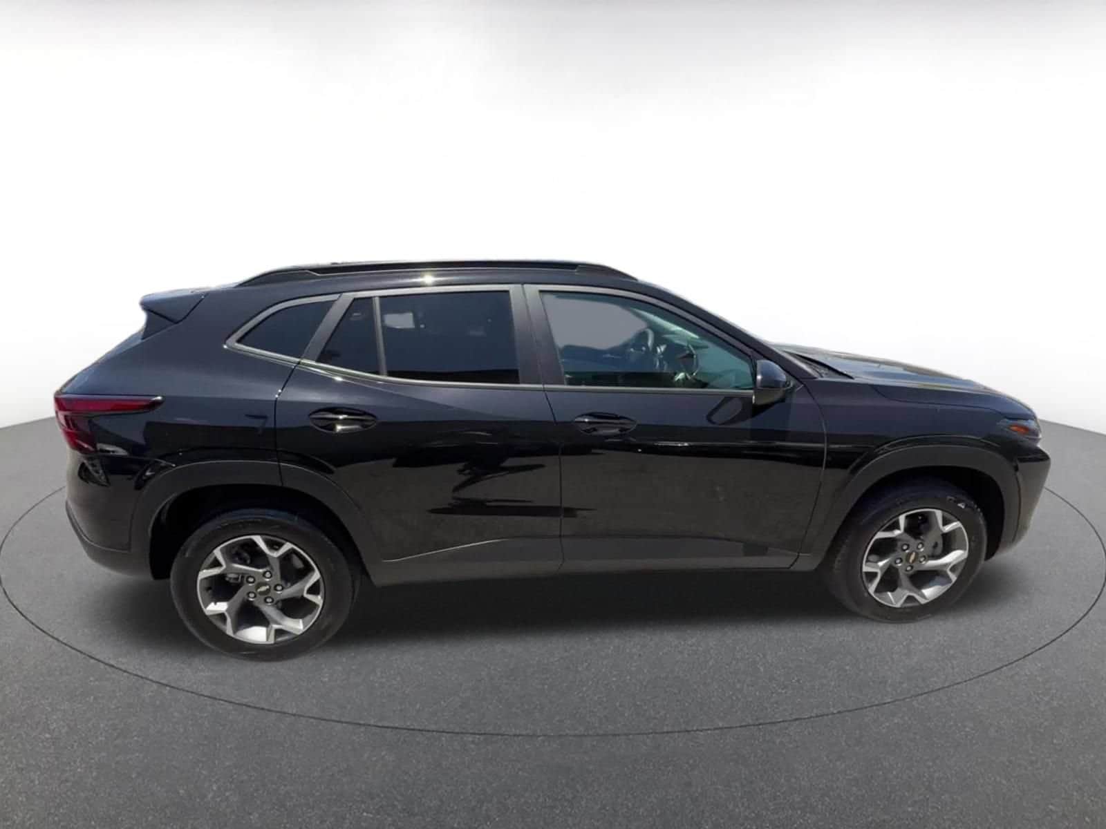 Thumbnail: 2025 Chevrolet Trax - 16