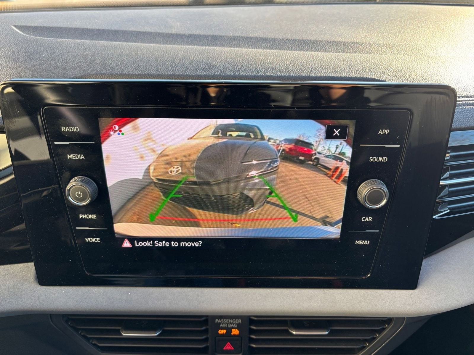 Thumbnail: 2025 Volkswagen Jetta - 17