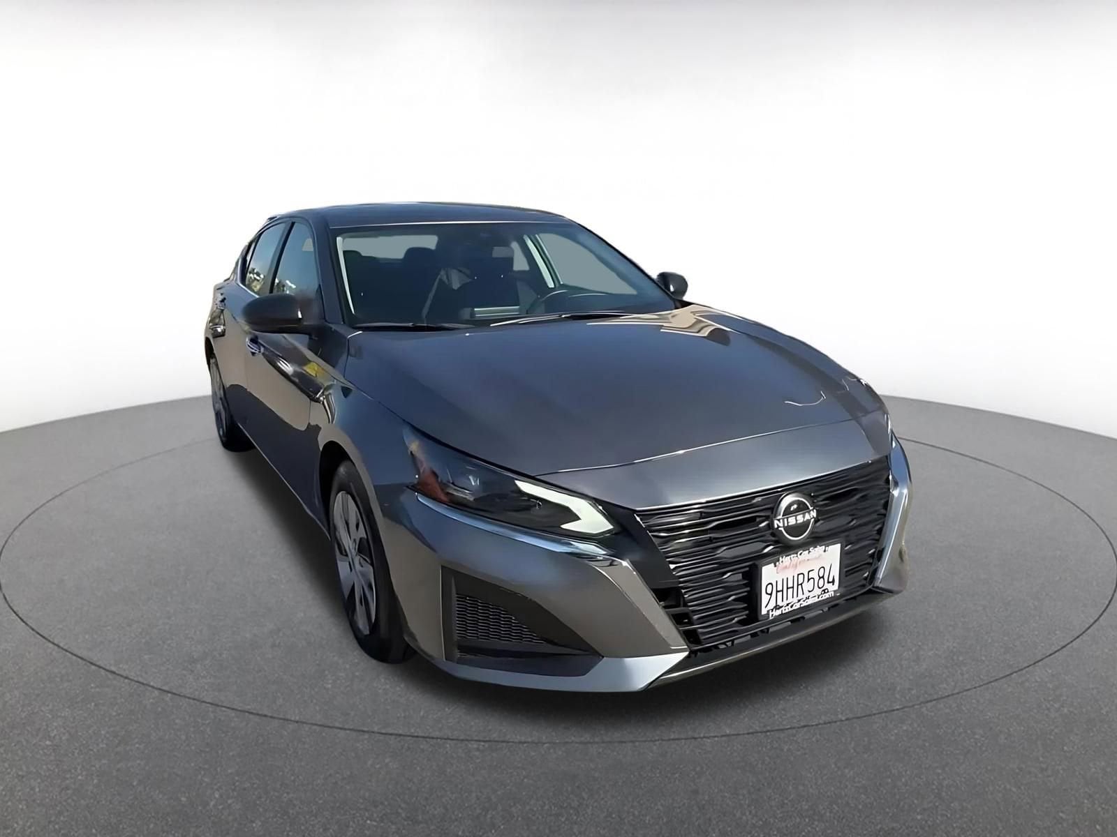 Thumbnail: 2024 Nissan Altima - 3