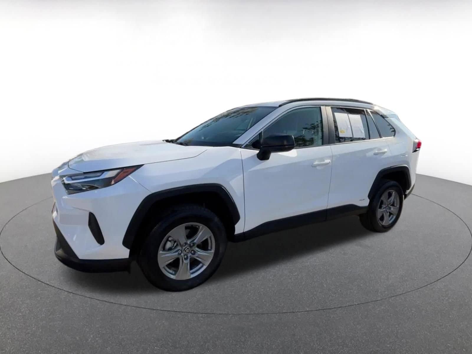 Thumbnail: 2025 Toyota RAV4 - 8