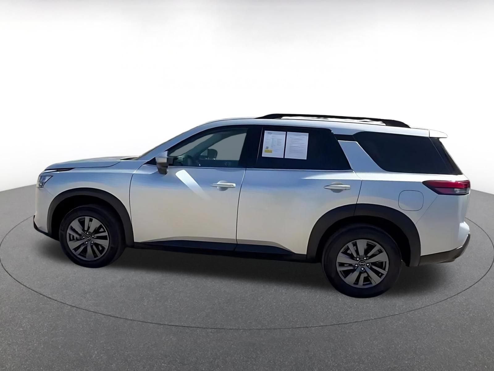 Thumbnail: 2025 Nissan Pathfinder - 10