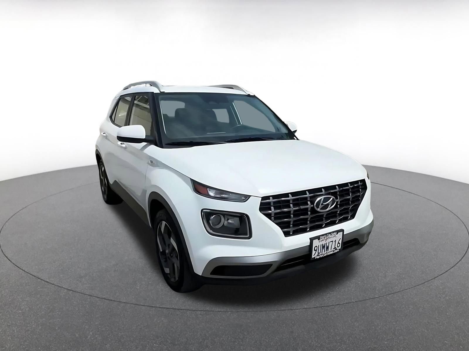 Thumbnail: 2025 Hyundai Venue - 3
