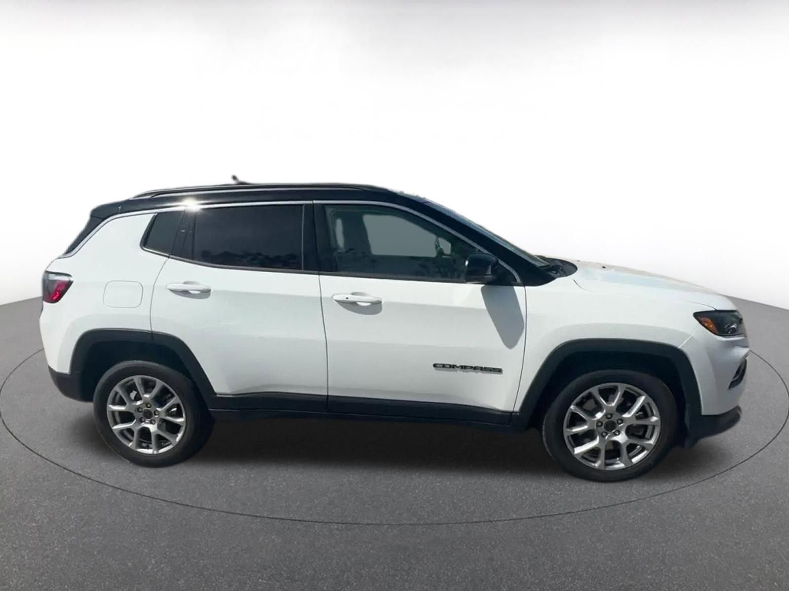 Thumbnail: 2025 Jeep Compass - 16