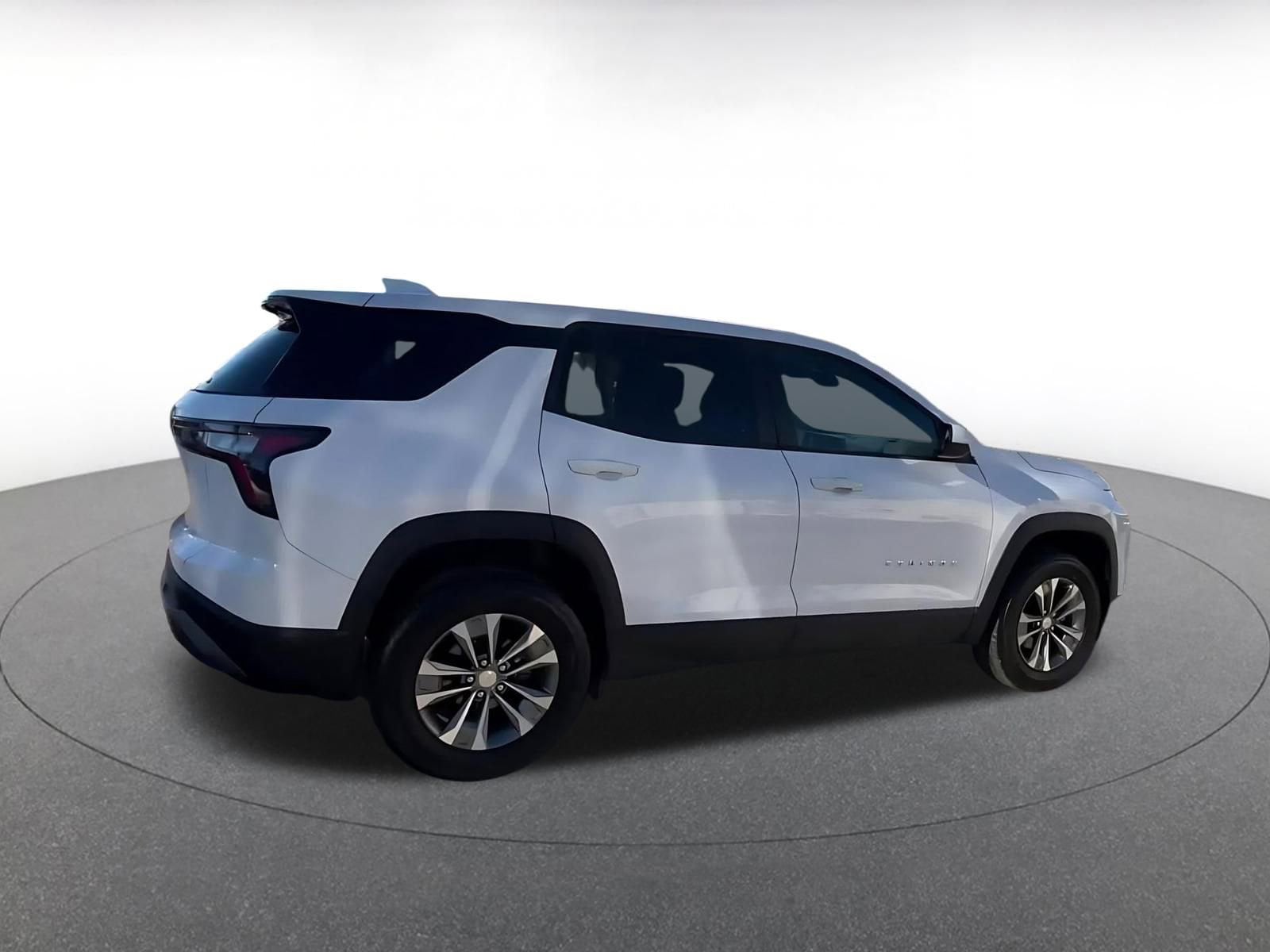 Thumbnail: 2025 Chevrolet Equinox - 15