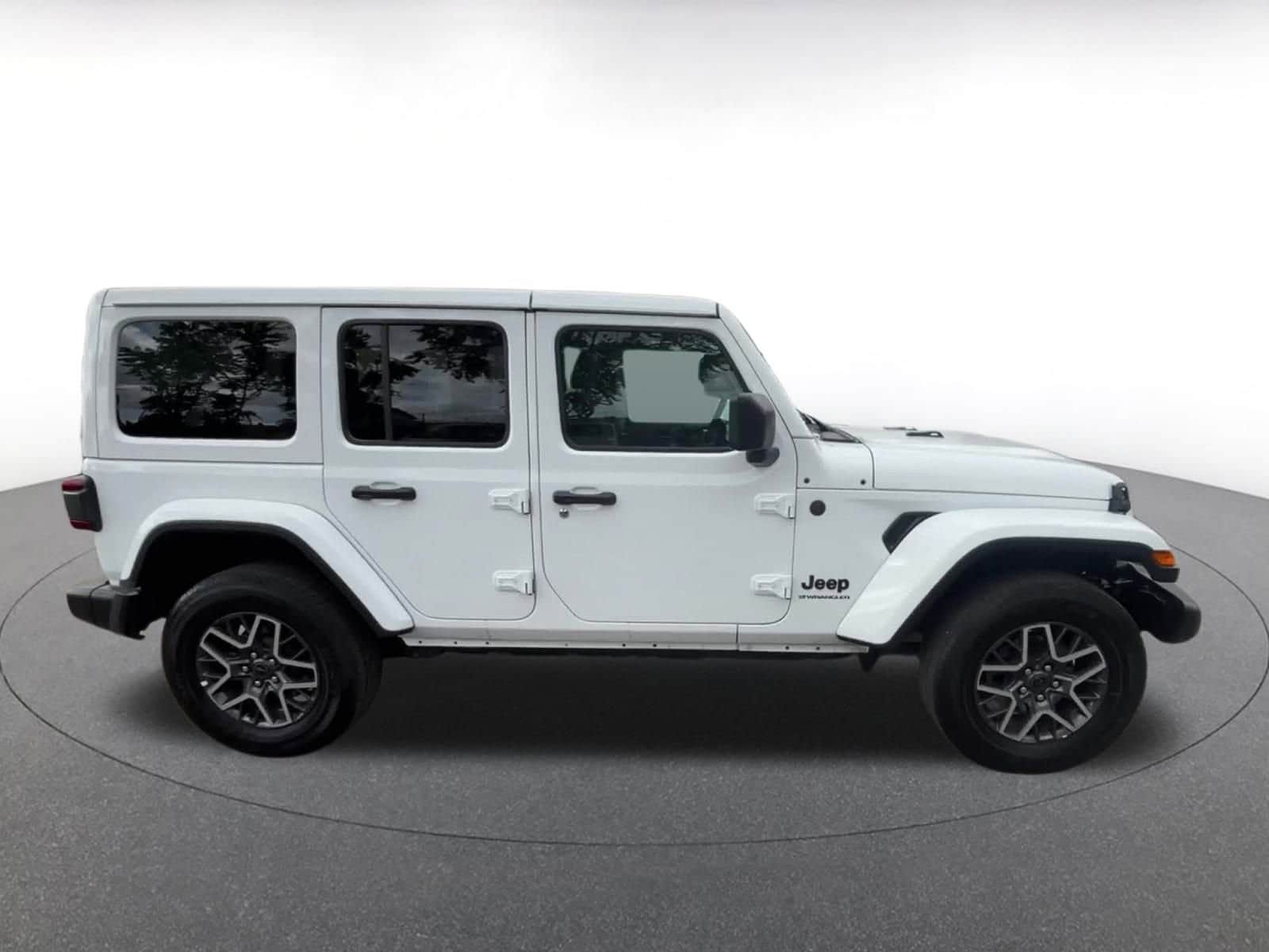Thumbnail: 2025 Jeep Wrangler - 16