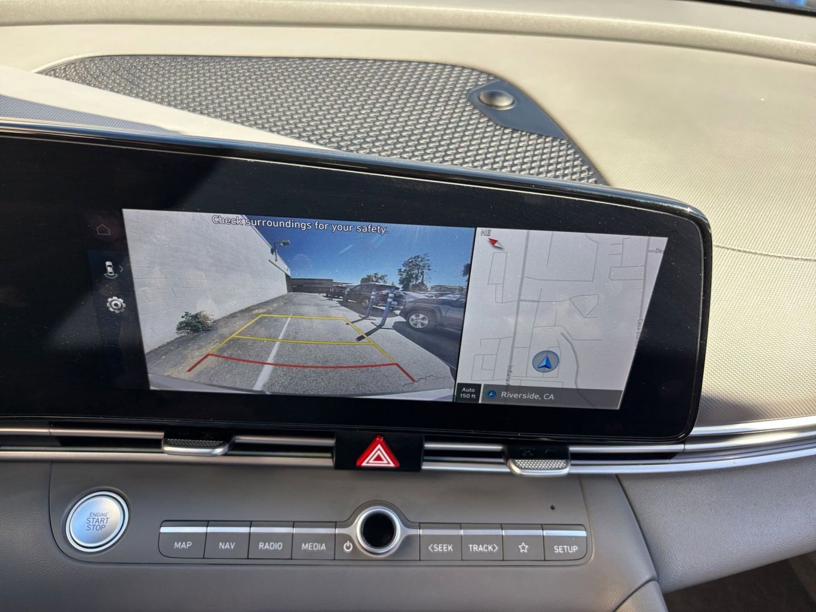 Thumbnail: 2025 Hyundai Elantra - 17