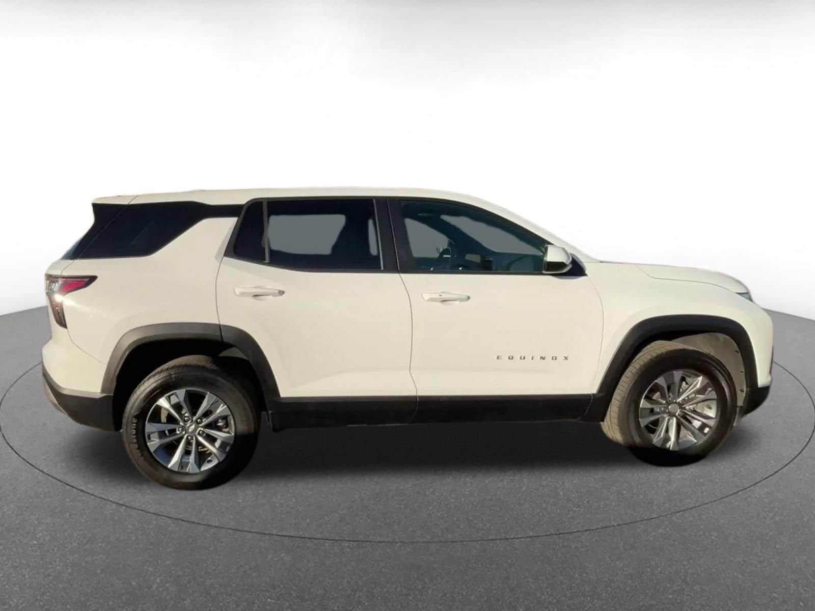 Thumbnail: 2025 Chevrolet Equinox - 15