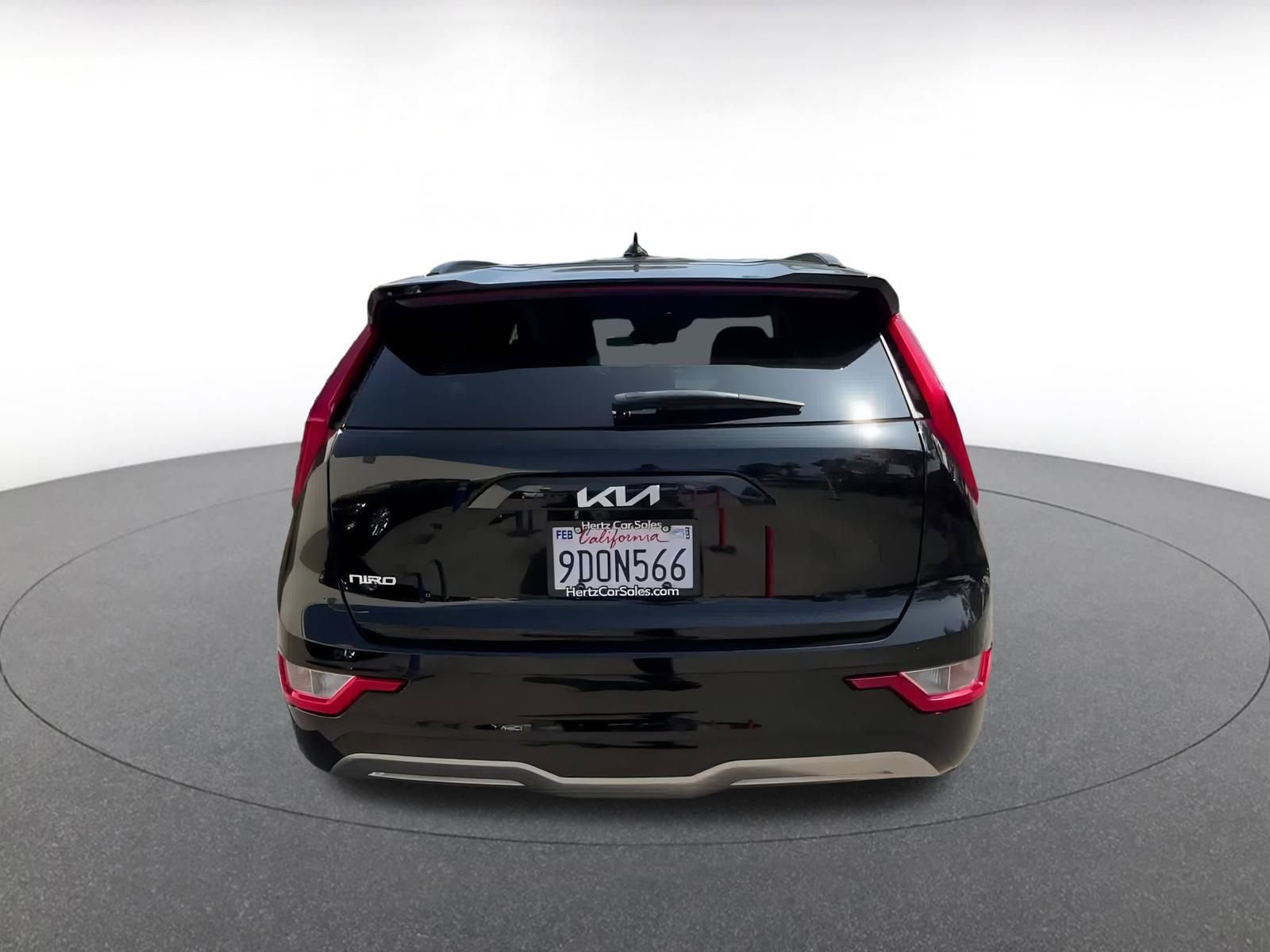 Thumbnail: 2023 Kia Niro - 12