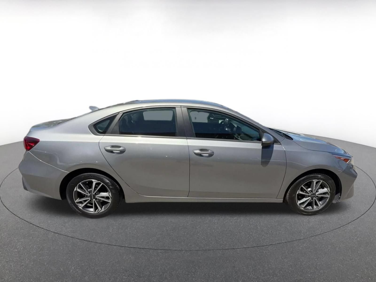 Thumbnail: 2024 Kia Forte - 13