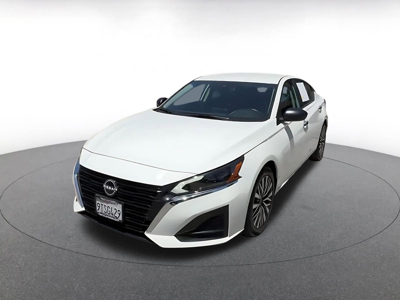 Thumbnail: 2025 Nissan Altima - 7