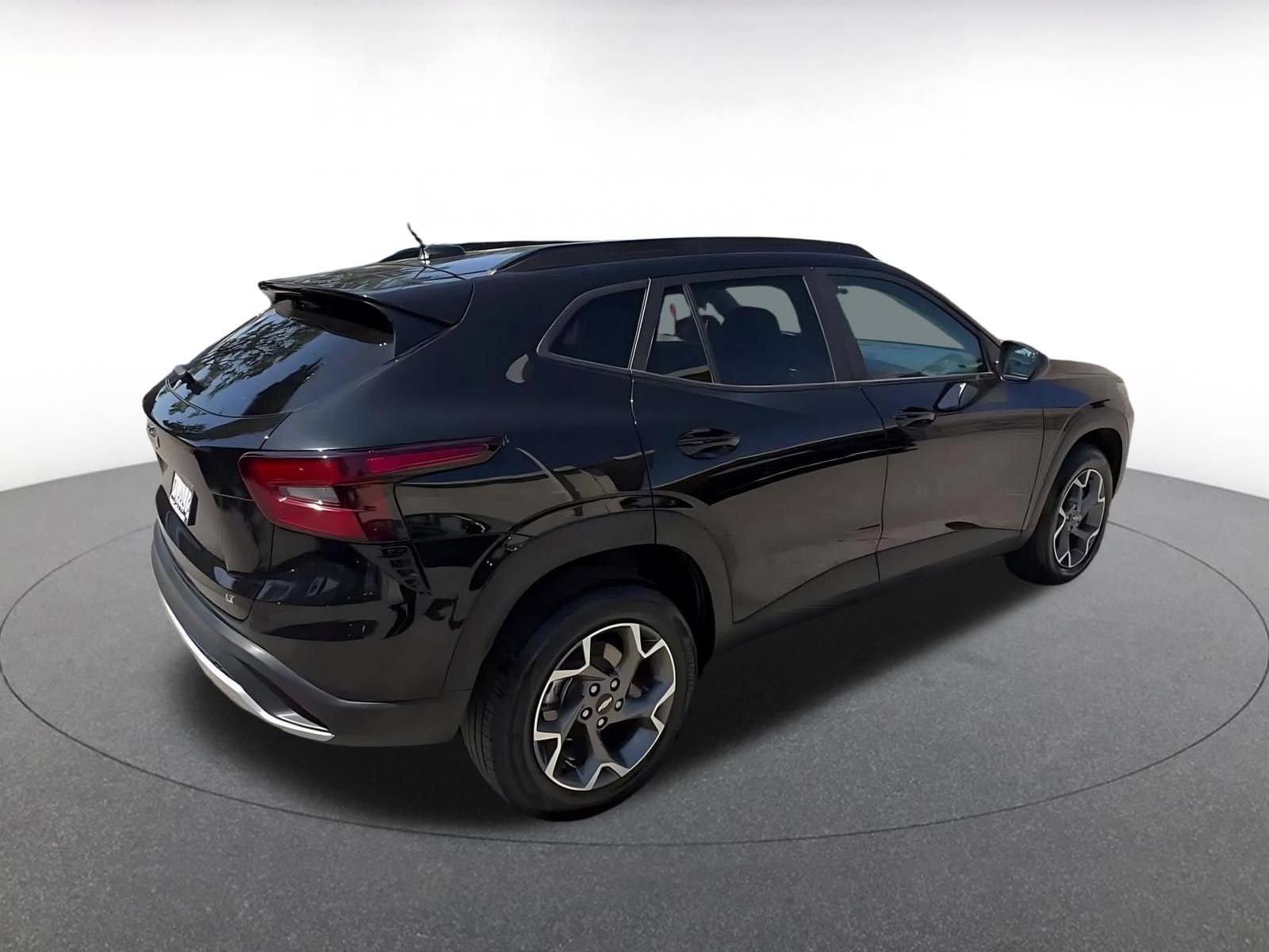 Thumbnail: 2025 Chevrolet Trax - 14