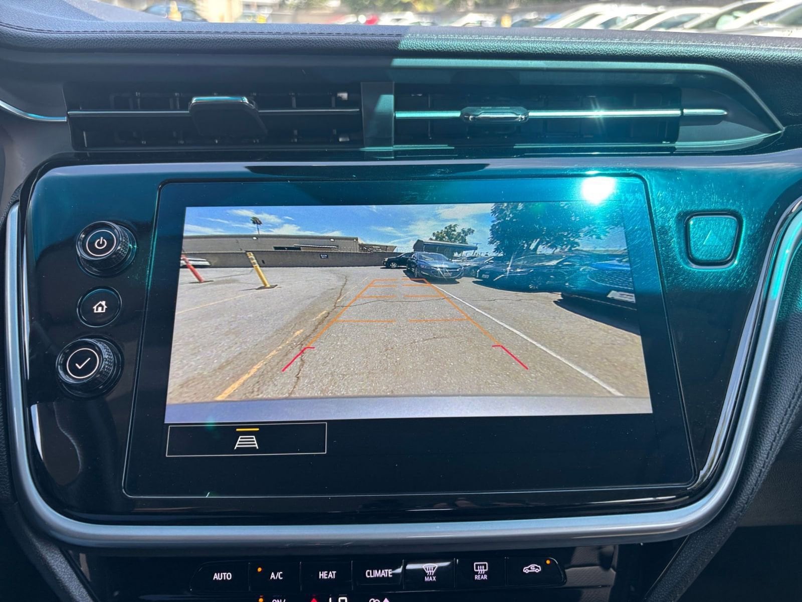 Thumbnail: 2023 Chevrolet Bolt EV - 17