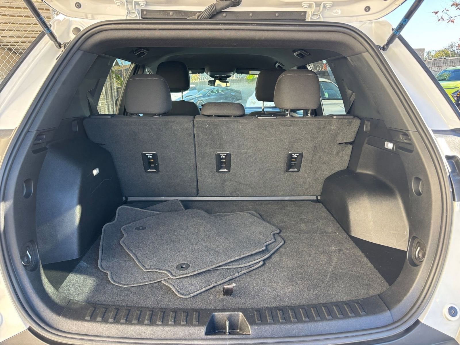 Thumbnail: 2025 Chevrolet Equinox - 31