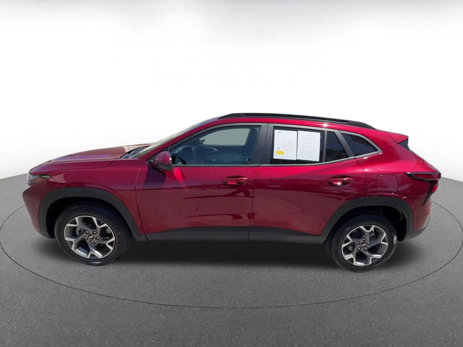 Thumbnail: 2025 Chevrolet Trax - 9