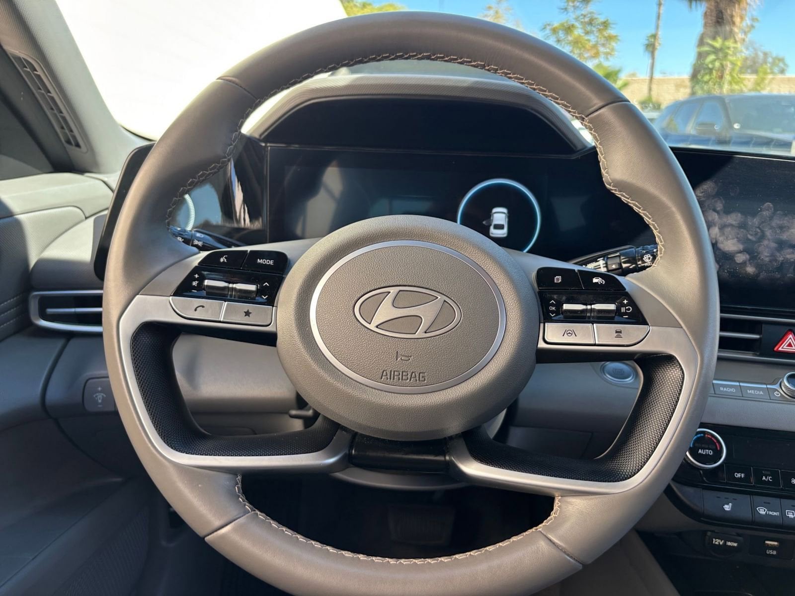 Thumbnail: 2025 Hyundai Elantra - 28