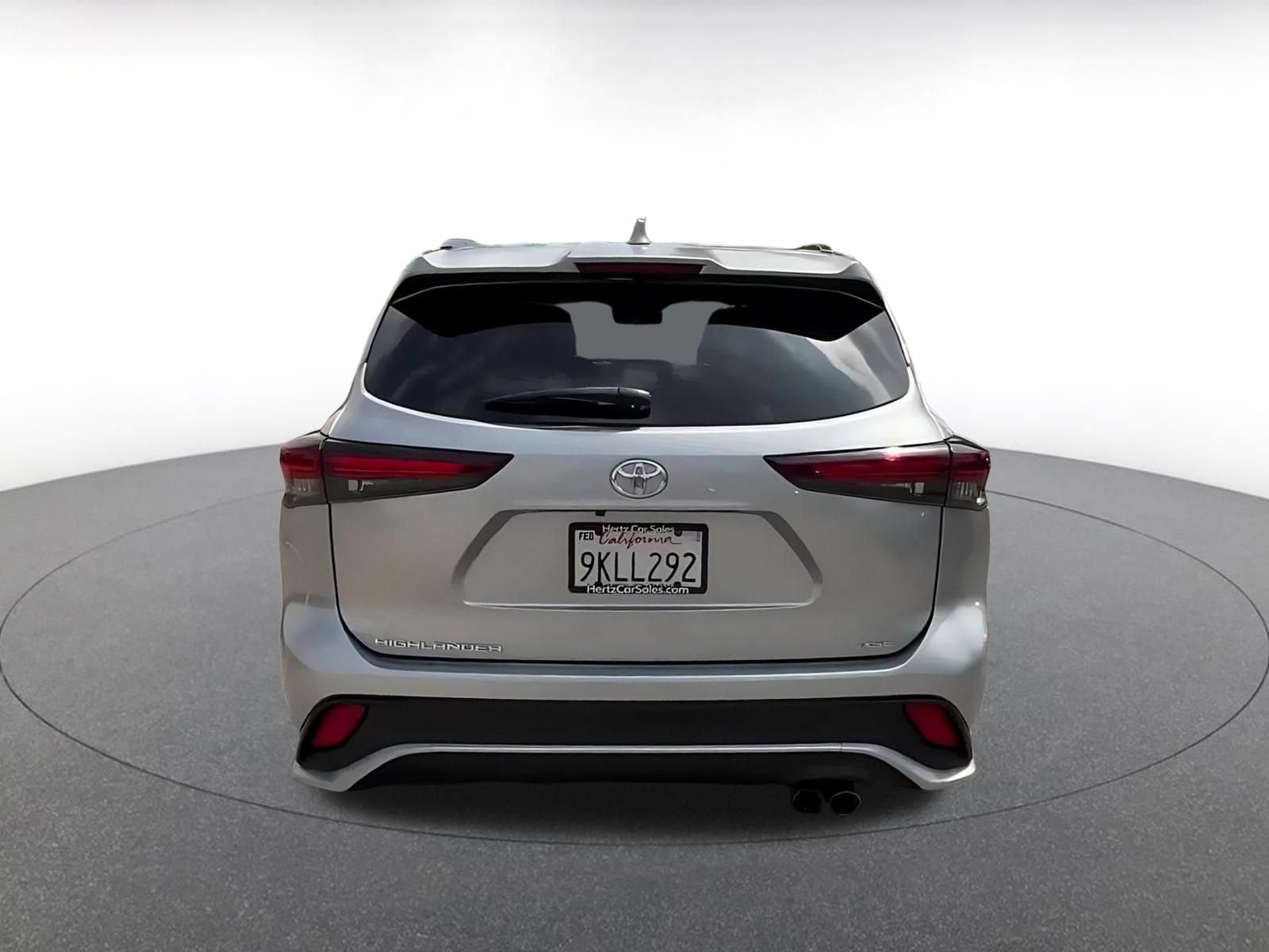 Thumbnail: 2024 Toyota Highlander - 12