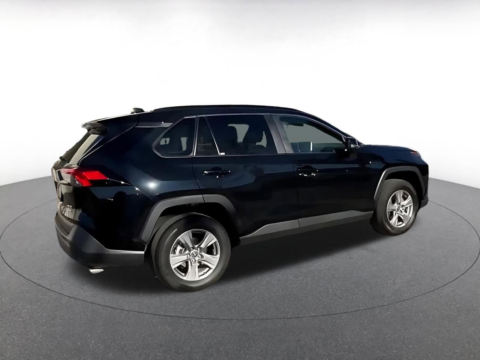 Thumbnail: 2025 Toyota RAV4 - 15