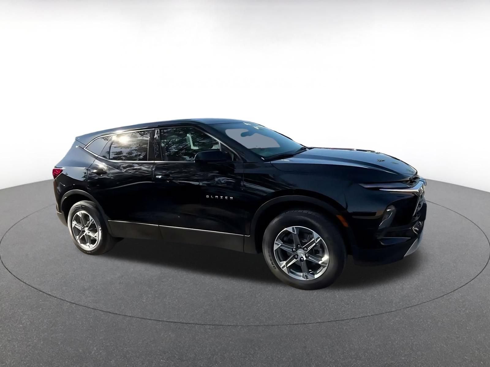Thumbnail: 2025 Chevrolet Blazer - 2
