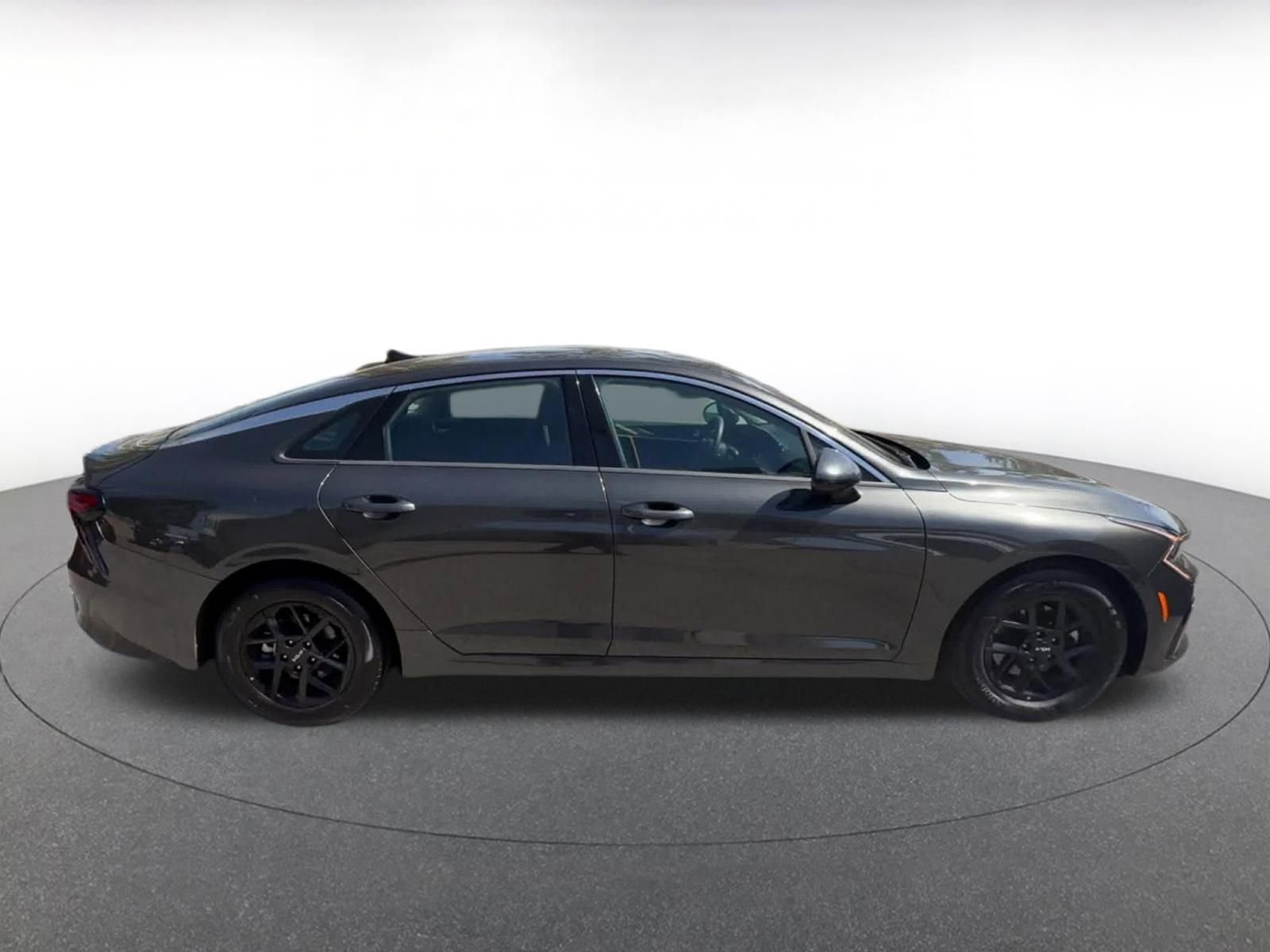 Thumbnail: 2025 Kia K5 - 16