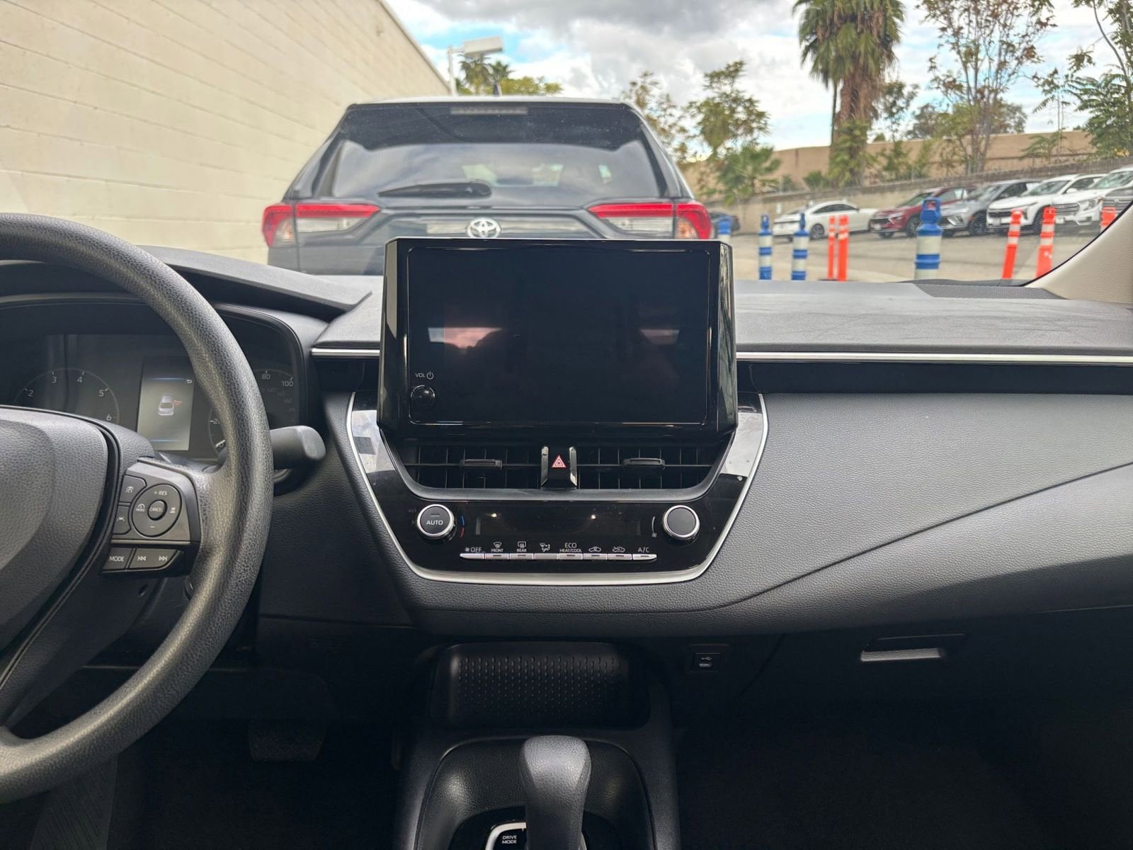 Thumbnail: 2025 Toyota Corolla - 18